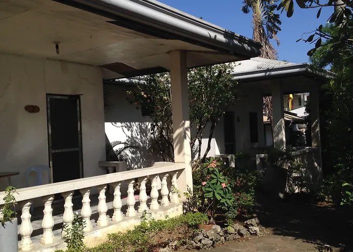 Lapu-lapu Cottages&restaurant *