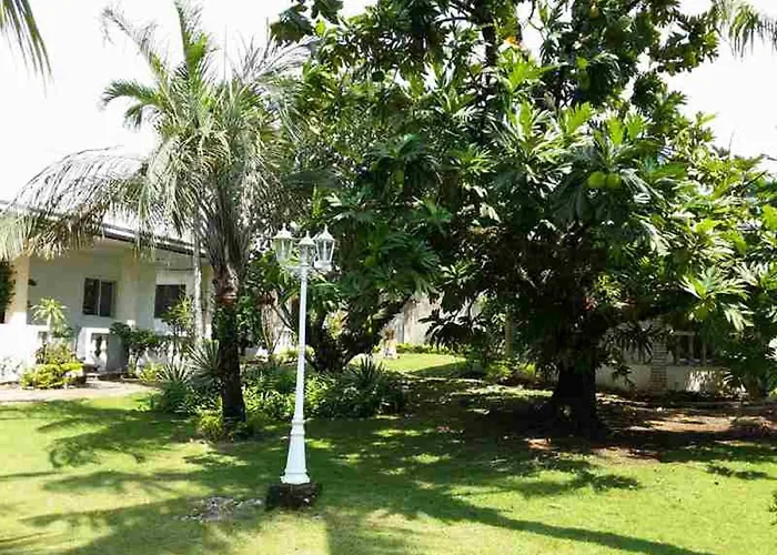 Zajazd Lapu-lapu & Restaurant Lapu-Lapu City