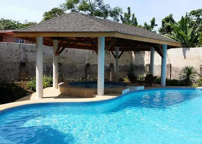 Lapu-lapu Cottages&restaurant